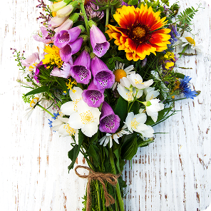 sunflowers_lisianthus_daisies